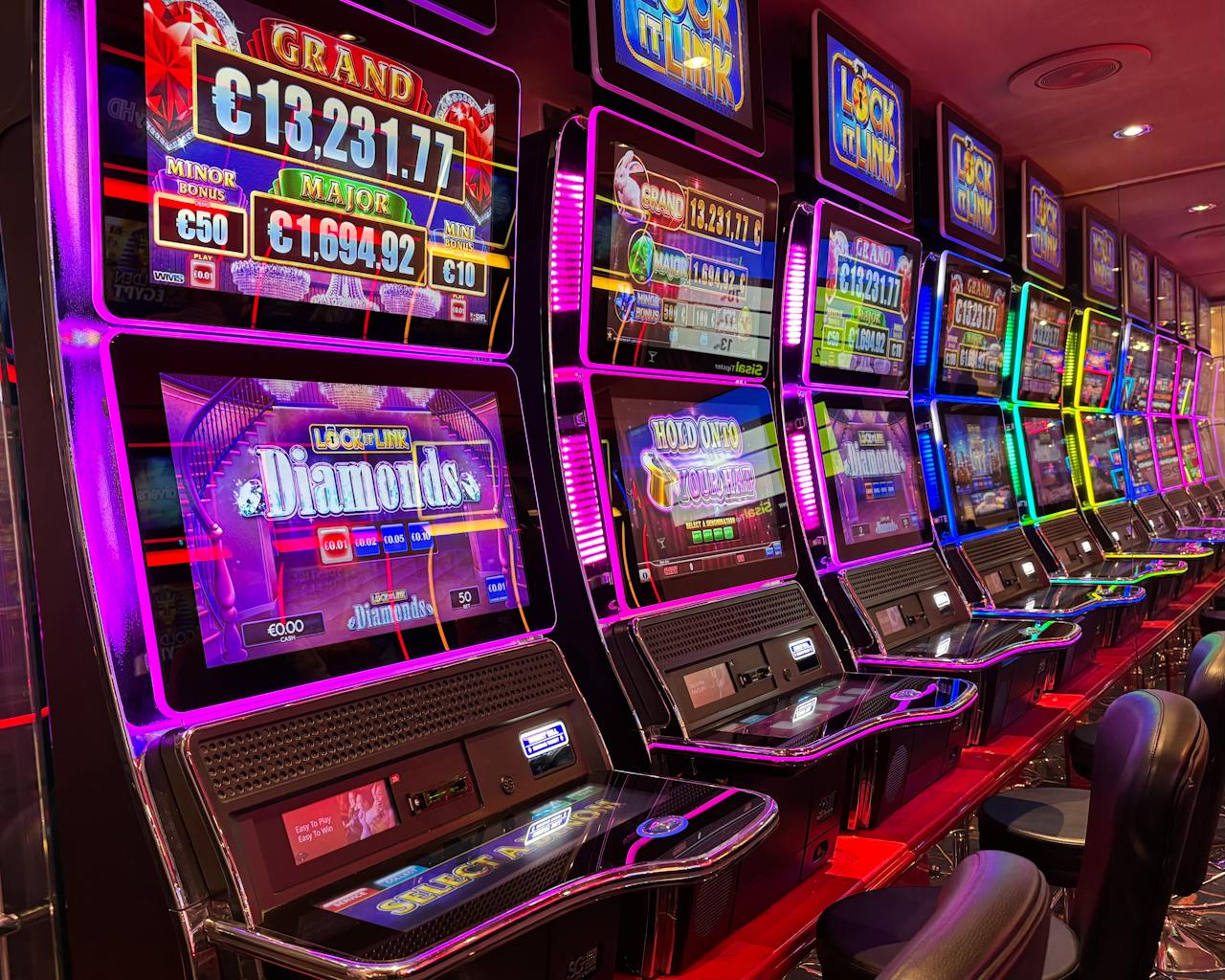 How Slot Games Use Touch And Click Controls