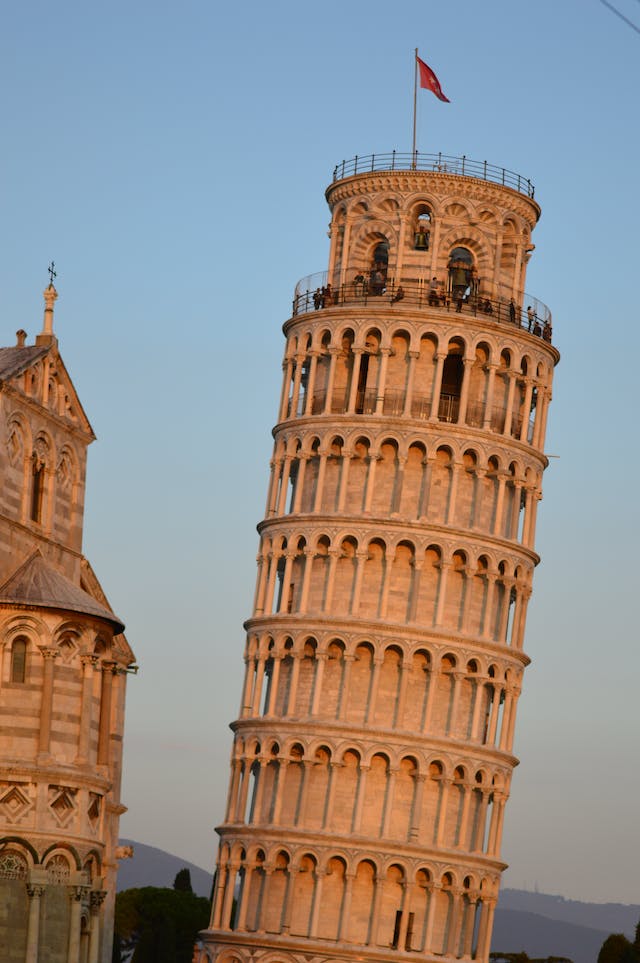 https://www.pexels.com/photo/scenic-photo-of-the-leaning-tower-of-pisa-in-italy-15960848/